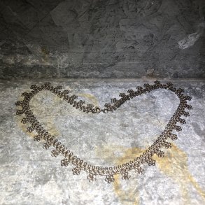 2.nd Hand - Halskde i slv med sm blomster