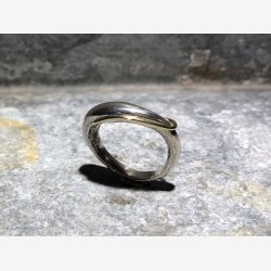 Slvring med 14 krt guldtrd