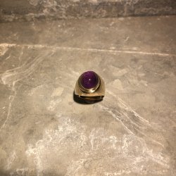 2.nd Hand - Guldring med cabochon ametyst