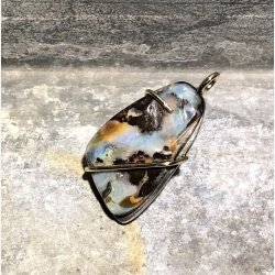 Vedhng i slv med Boulder Opal og guldtrd