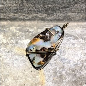 Vedhng i slv med Boulder Opal og guldtrd