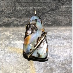 Vedhng i slv med Boulder Opal og guldtrd