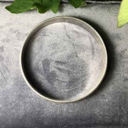 2.nd Hand - Massiv rund armring i slv