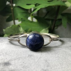 2.nd Hand - Armring  i slv med en bl iolitsten