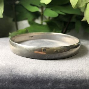 2.nd Hand - Massiv rund armring i slv